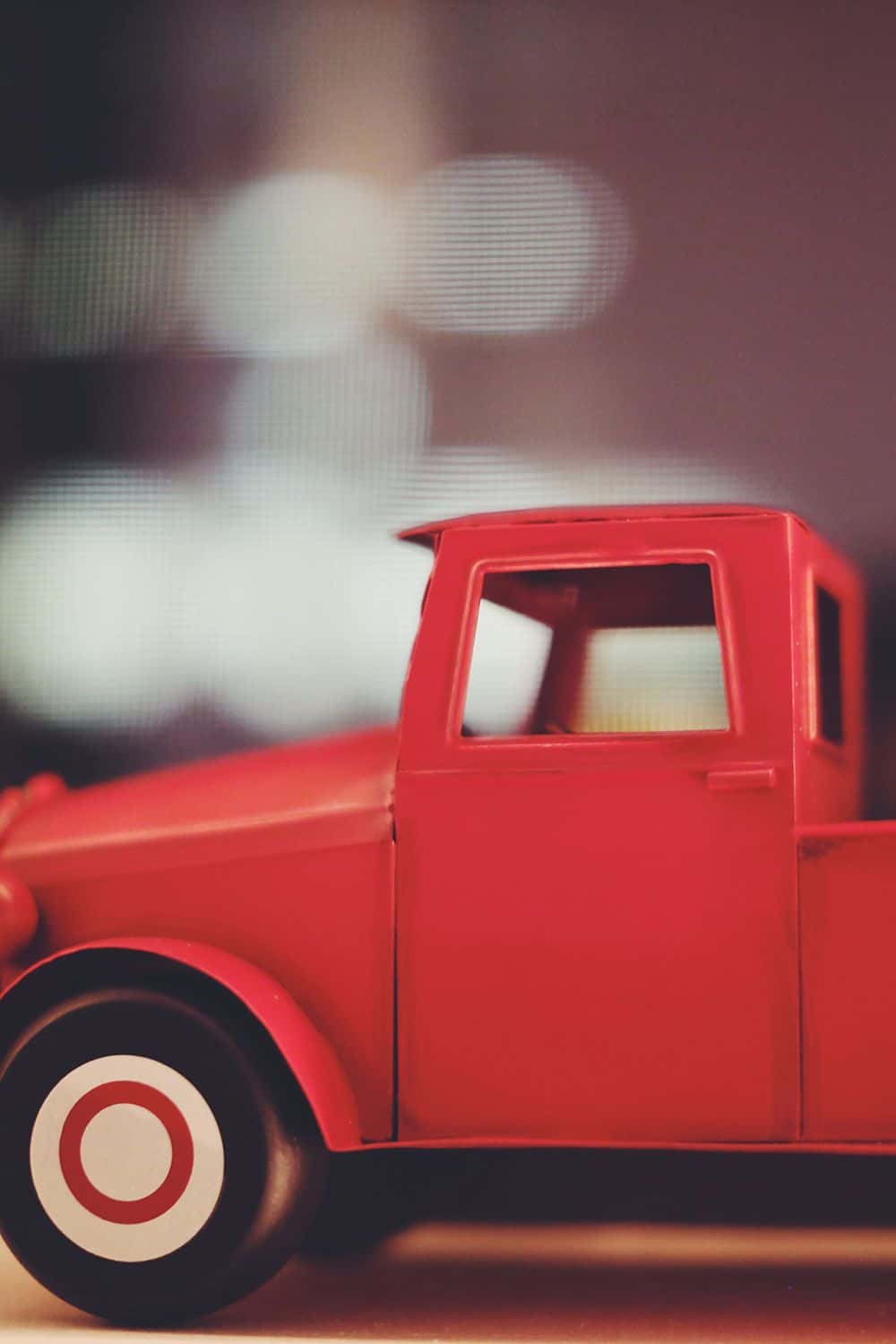 Only children's cars are visible in our neighborhoods, the others are parked in the underground parking lots, with exclusive access on the outside.
